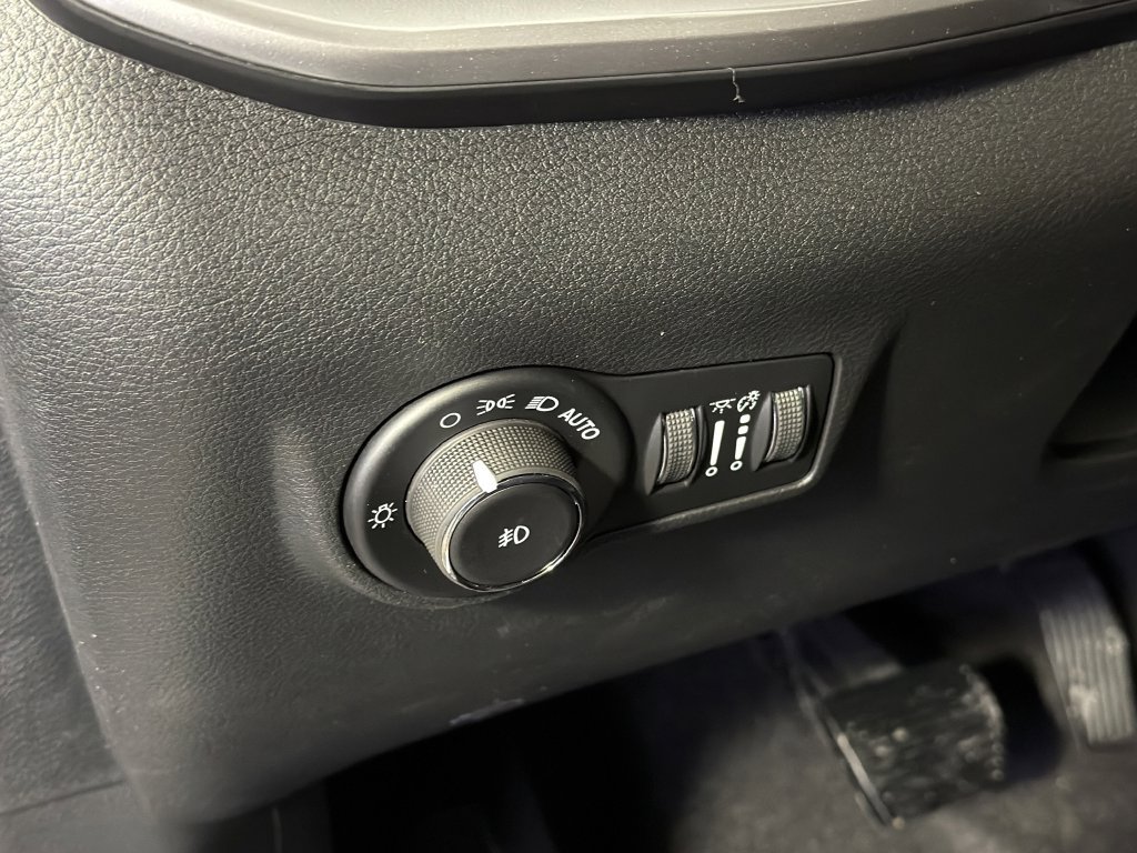 New 2025 Jeep Compass Limited AWD/4WD image 16