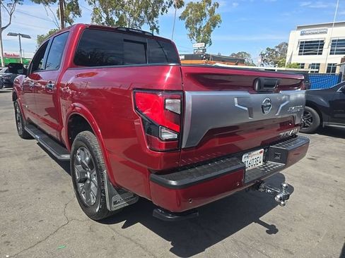 Used 2021 Nissan Titan Platinum Reserve w/ Moonroof Package AWD/4WD image 4