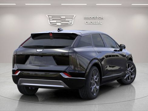 New 2027 Cadillac Optiq Luxury w/ LPO, Floor Liner Package AWD/4WD image 7