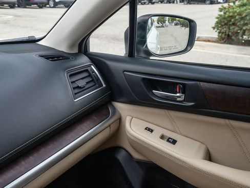 Used 2019 Subaru Outback 2.5i Limited AWD/4WD image 22