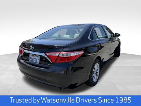 Used 2017 Toyota Camry LE FWD image 2