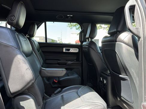 Used 2020 Ford Explorer ST w/ Premium Technology Package AWD/4WD image 33