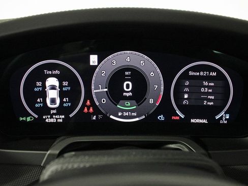 Certified 2025 Porsche 911 Carrera 4 GTS image 23