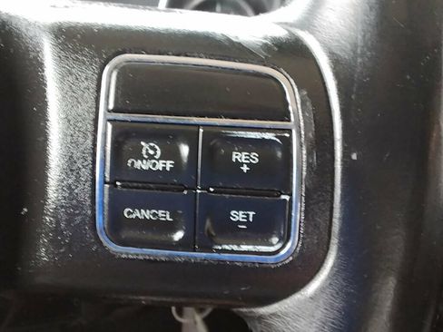 Used 2015 Jeep Wrangler Unlimited Sahara w/ Connectivity Group AWD/4WD image 16
