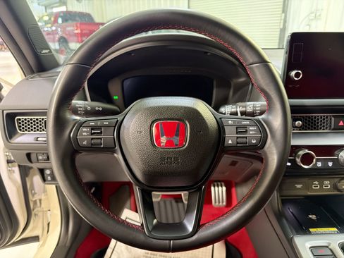 Used 2023 Honda Civic Type R image 13
