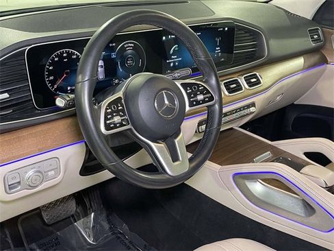 Used 2021 Mercedes-Benz GLE 350 4MATIC image 4