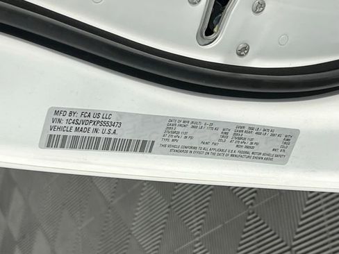 Used 2023 Jeep Wagoneer Series III w/ Rear Seat Video Group 1 image 35