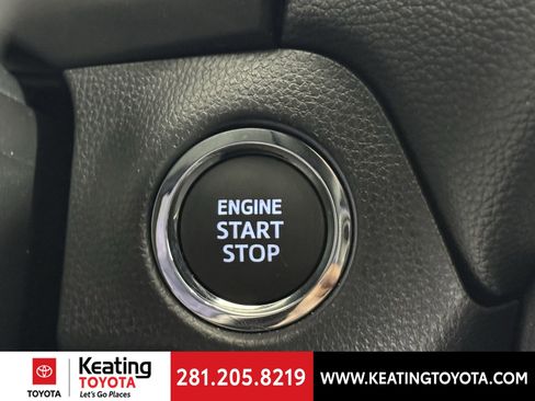 Used 2025 Toyota RAV4 XLE Premium image 30