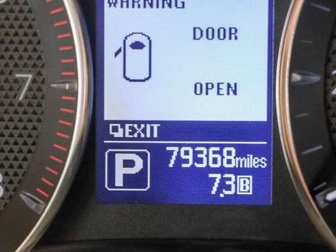 Used 2020 Nissan Armada SL w/ Premium Package image 17