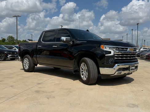 Used 2025 Chevrolet Silverado 1500 LTZ w/ LTZ Convenience Package II RWD image 9