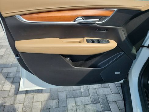 Used 2019 Cadillac XT5 Platinum AWD/4WD image 23