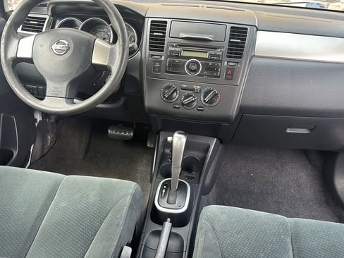 Used 2010 Nissan Versa 1.8 S image 6