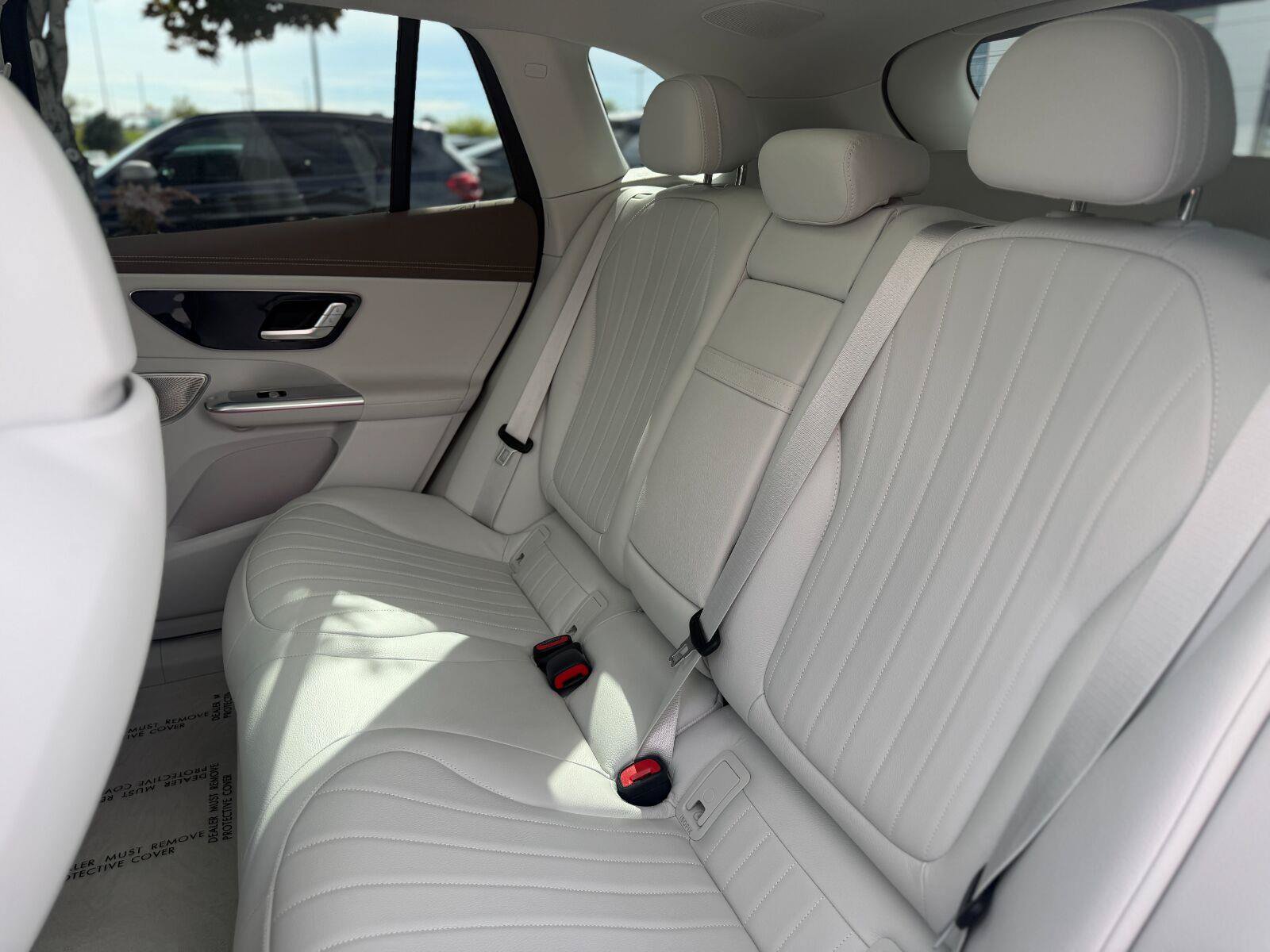 Used 2023 Mercedes-Benz EQE 500 4MATIC SUV image 18