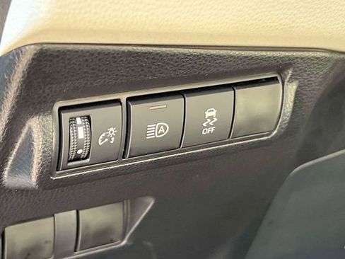 Certified 2026 Toyota Corolla Cross L image 21