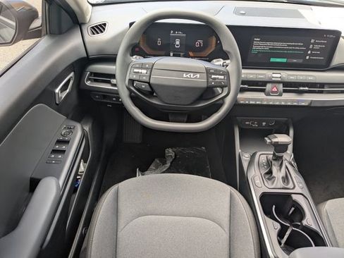 New 2026 Kia K4 FWD image 14
