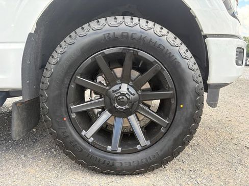 Used 2024 Ford F150 XLT w/ XLT Black Appearance Package AWD/4WD image 15