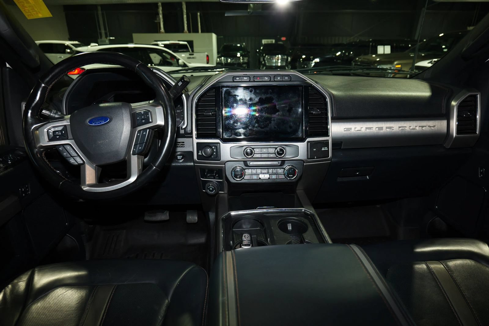 Used 2022 Ford F350 Platinum w/ FX4 Off-Road Package AWD/4WD image 23