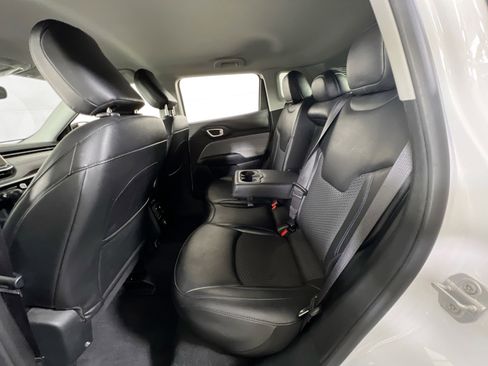 Used 2022 Jeep Compass Latitude AWD/4WD image 22