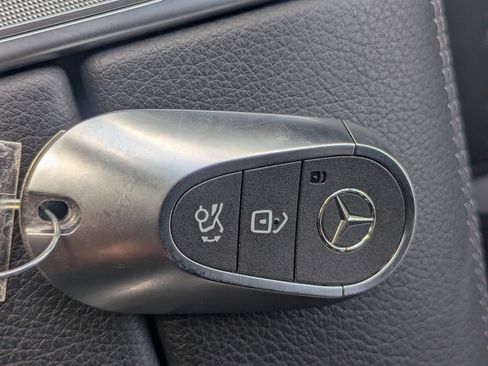 Certified 2025 Mercedes-Benz GLC 300 4MATIC image 29