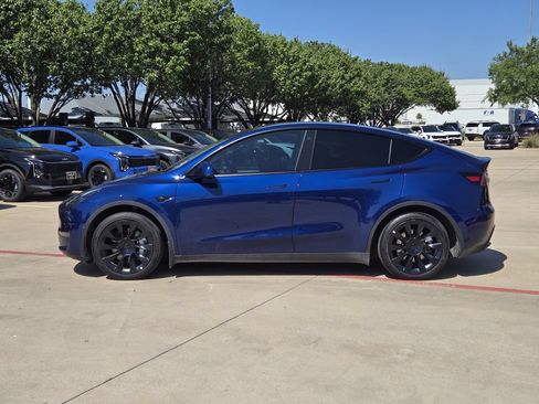 Used 2023 Tesla Model Y Long Range AWD/4WD image 12