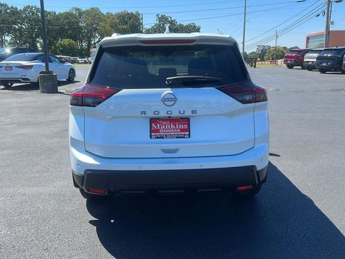 New 2026 Nissan Rogue SV w/ SV Premium Package image 5