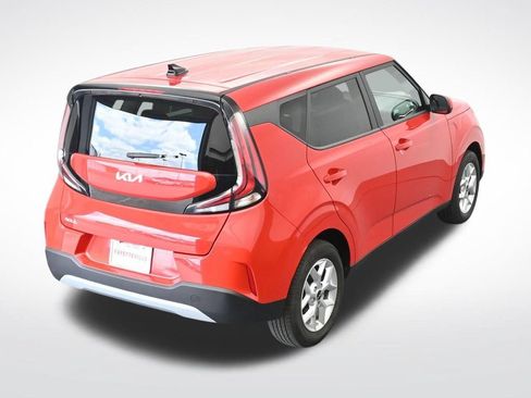Used 2025 Kia Soul LX w/ LX Technology Package FWD image 27