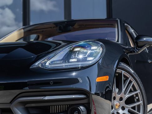Certified 2023 Porsche Panamera 4 Platinum Edition AWD/4WD image 17