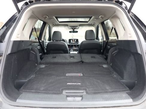 Used 2022 Nissan Rogue SL w/ SL Premium Package image 30