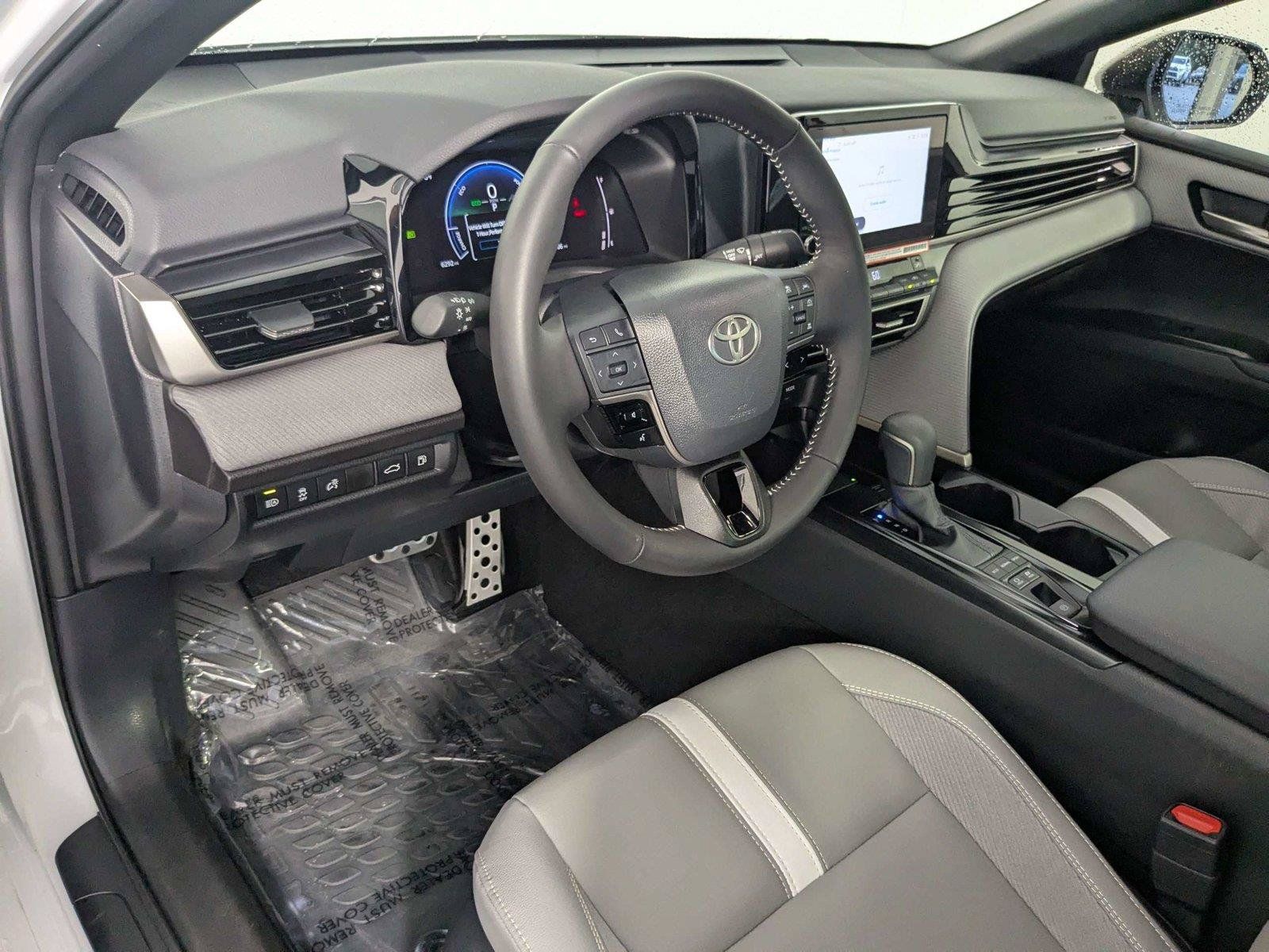 Used 2026 Toyota Camry SE w/ Convenience Package FWD image 12