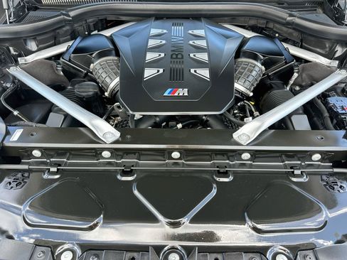 Certified 2024 BMW X7 M60i w/ Executive Package AWD/4WD image 34
