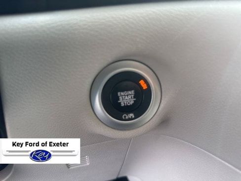 Used 2023 Chrysler Pacifica Touring-L FWD image 20