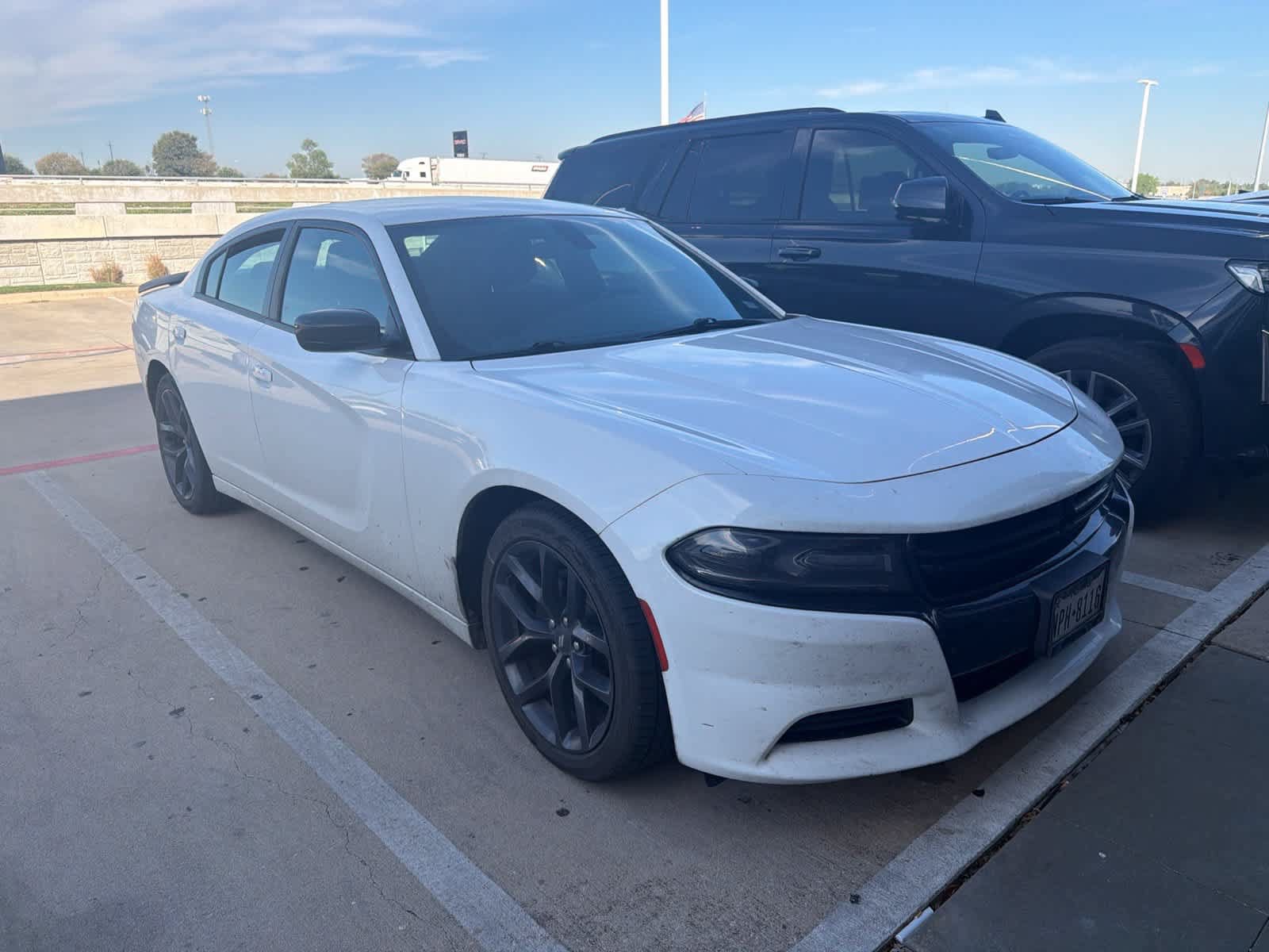 Used 2020 Dodge Charger SXT w/ Blacktop Package RWD image 4