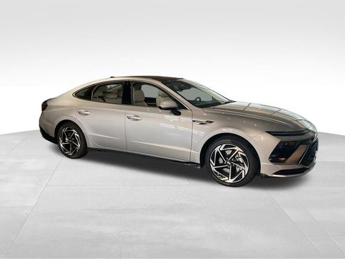New 2025 Hyundai Sonata SEL FWD image 1