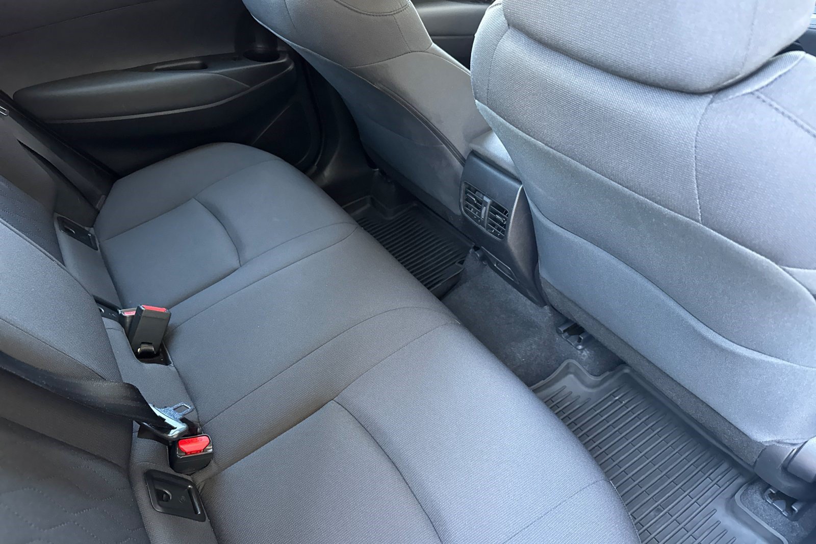 Used 2026 Toyota Corolla Cross LE w/ Moonroof Package FWD image 32