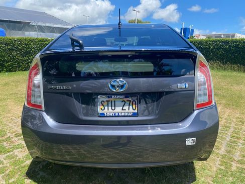 Used 2015 Toyota Prius Four FWD image 6