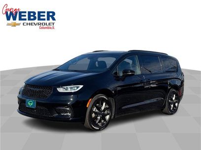 Used 2025 Chrysler Pacifica Limited