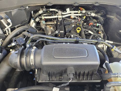 Used 2022 Ford Explorer XLT AWD/4WD image 30