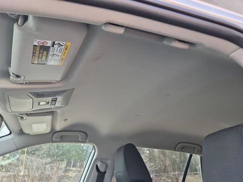 Used 2025 Toyota RAV4 XLE image 20