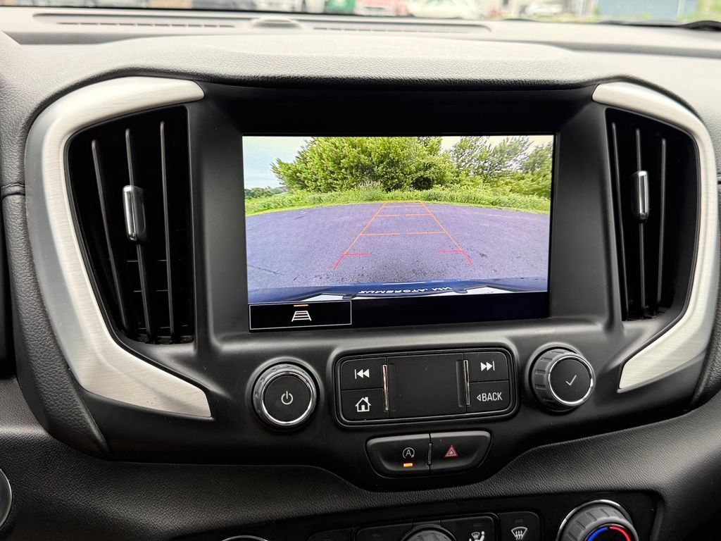 Used 2024 GMC Terrain SLT AWD/4WD image 31