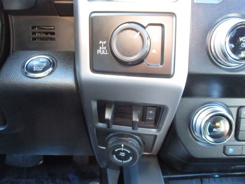 Used 2020 Ford F250 Platinum w/ FX4 Off-Road Package image 36