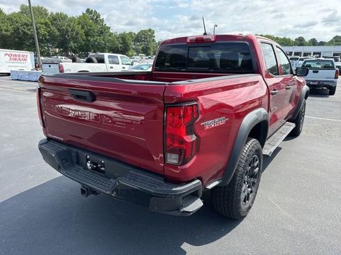 Used 2024 Chevrolet Colorado Trail Boss w/ Advanced Trailering Package AWD/4WD image 5