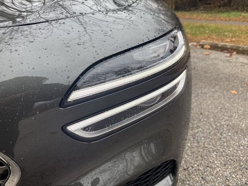 New 2026 Genesis G70 2.5T Prestige image 3