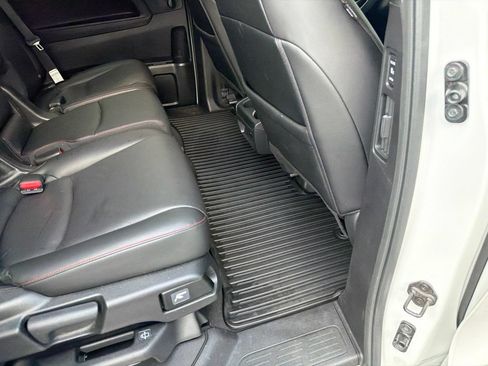 Used 2025 Honda Odyssey Sport-L image 24
