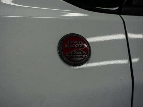 Used 2024 Jeep Compass Trailhawk image 5