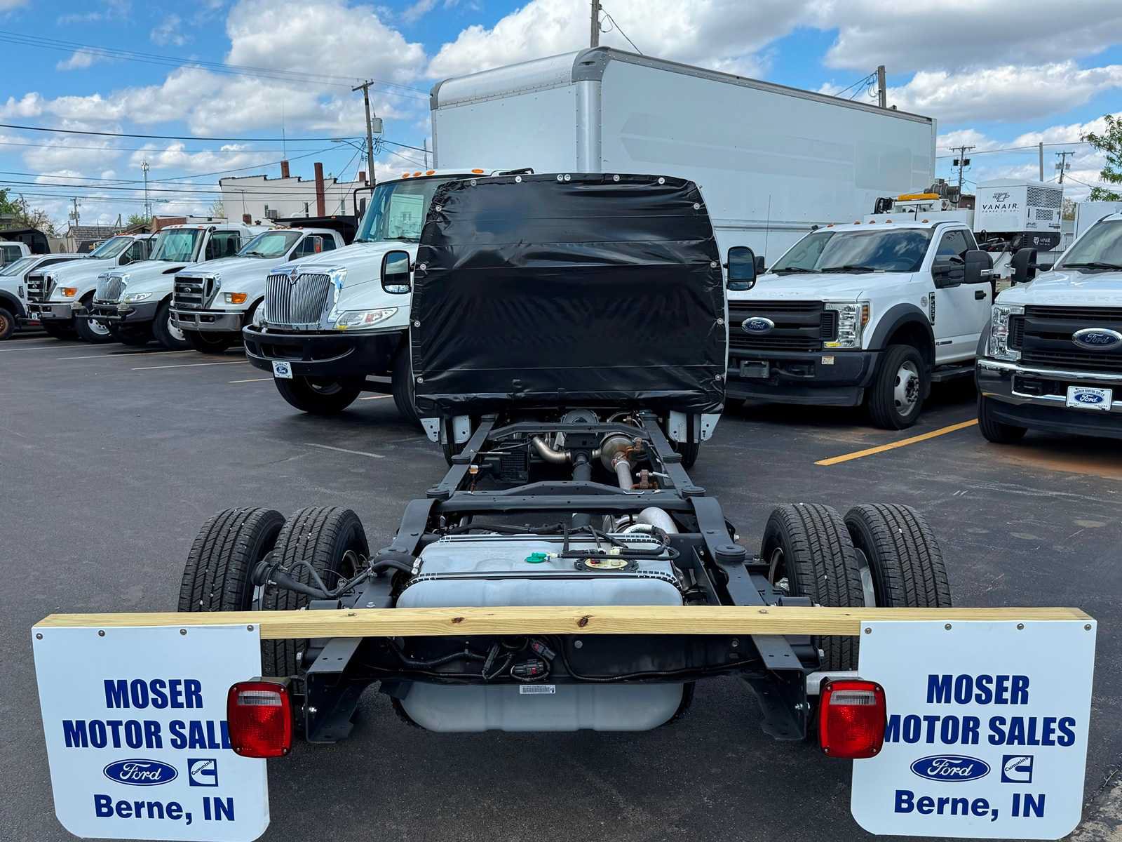 Used 2027 Ford E-350 and Econoline 350 Super Duty w/ Driver's Safety Package RWD image 2