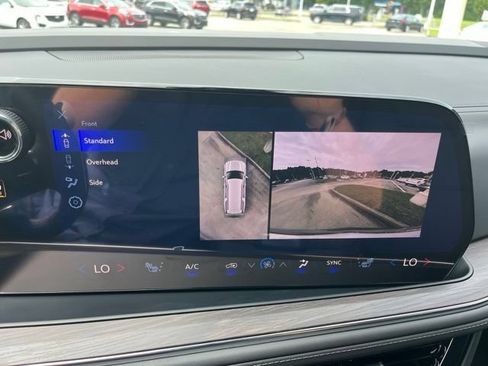 New 2026 Chevrolet Suburban LT w/ Comfort Package RWD image 31