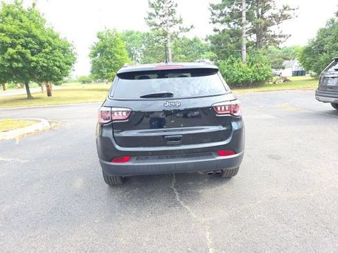 Used 2021 Jeep Compass Latitude w/ Sun and Sound Group FWD image 6