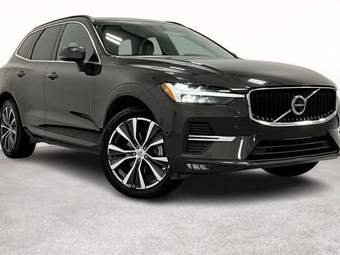 Used 2022 Volvo XC60 B5 Momentum w/ Advanced Package image 1