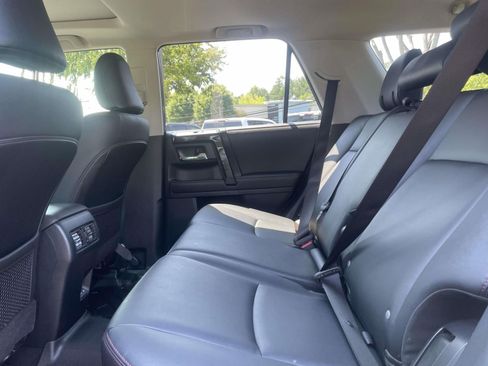 Used 2023 Toyota 4Runner TRD Off-Road Premium w/ Moonroof Package AWD/4WD image 9