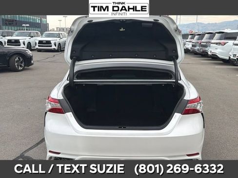 Used 2020 Toyota Camry XSE FWD image 9